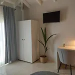 Nikkos Apartman