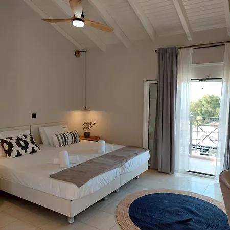 Nikkos Apartment